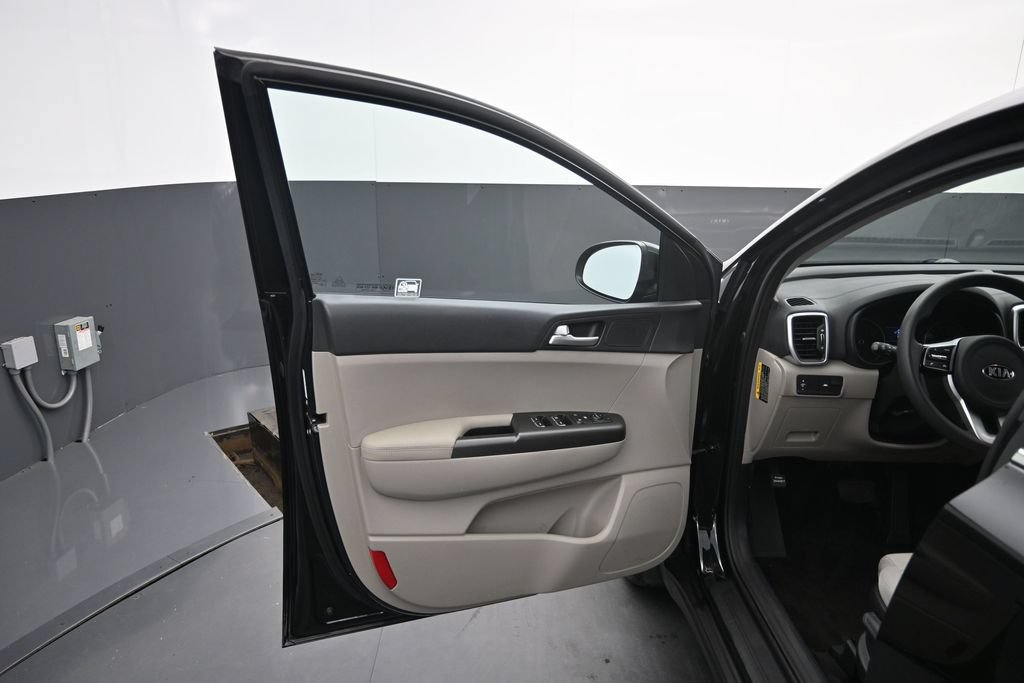 Used 2021 Kia Sportage LX FWD image 4