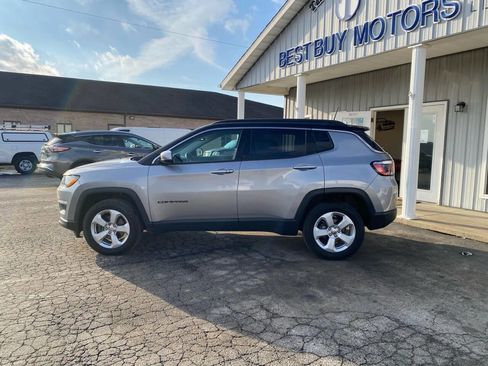 Used 2018 Jeep Compass Latitude w/ Popular Equipment Group image 2