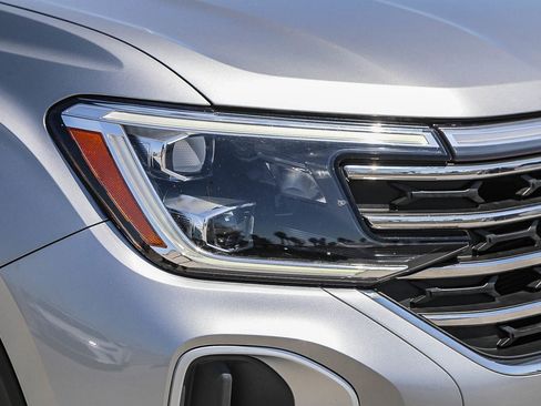 Used 2024 Volkswagen Atlas SE image 8