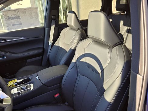 New 2026 INFINITI QX60 Luxe w/ Cargo Package AWD/4WD image 7