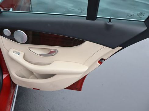 Used 2019 Mercedes-Benz C 300 Sedan image 40