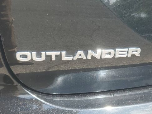 Used 2024 Mitsubishi Outlander SE AWD/4WD image 36