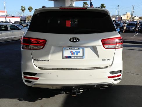 Used 2016 Kia Sorento SX image 8