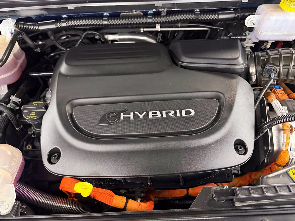 Used 2023 Chrysler Pacifica Pinnacle FWD image 22