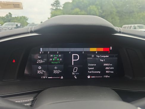Used 2024 Chevrolet Corvette Stingray Preferred Cpe w/ 2LT RWD image 18