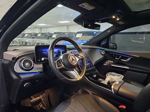 Used 2023 Mercedes-Benz EQE 350+ SUV image 5