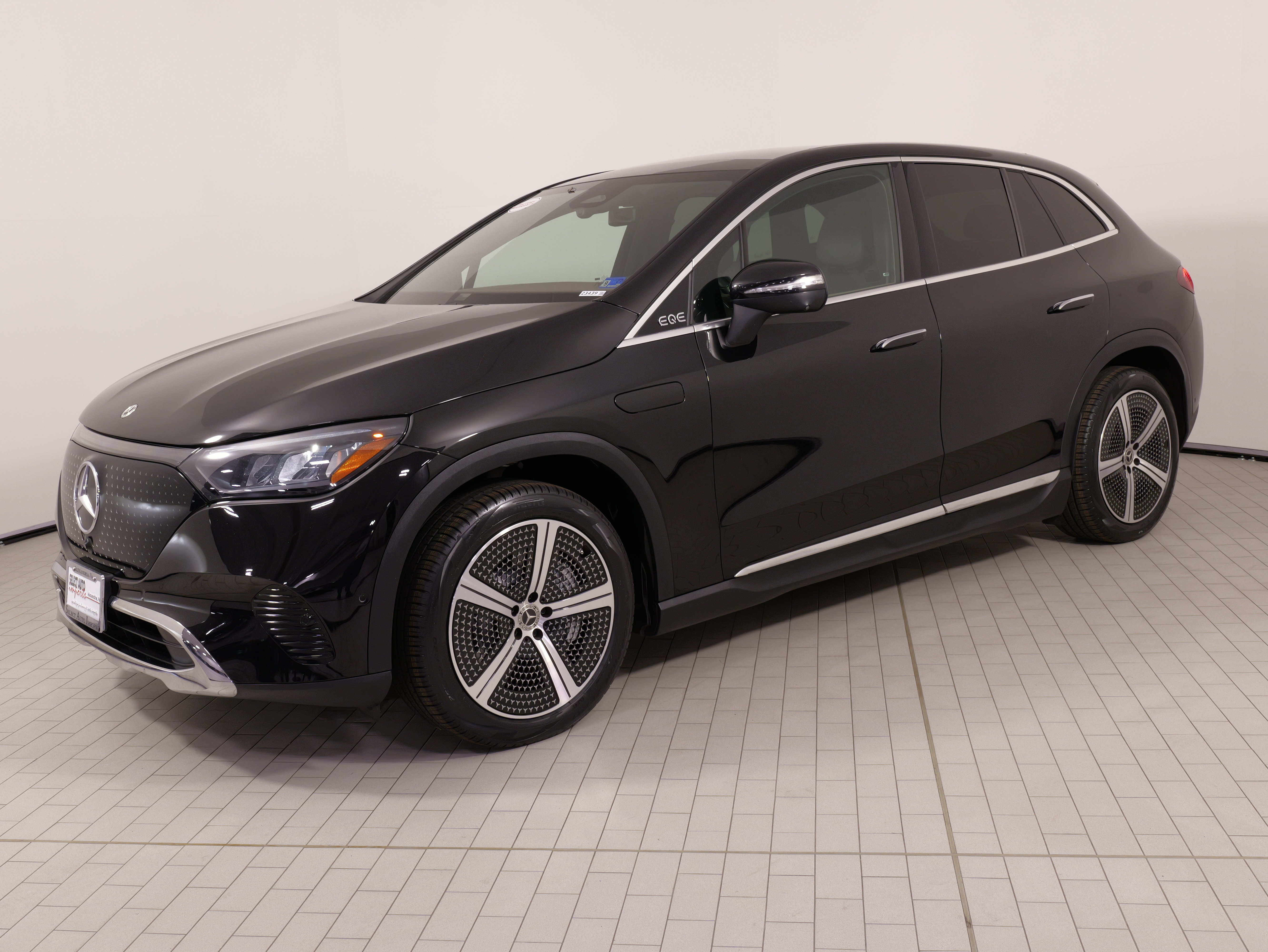 Used 2023 Mercedes-Benz EQE 350+ 4MATIC SUV image 1