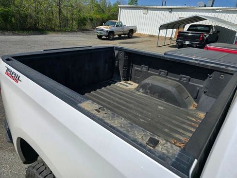 Used 2023 Chevrolet Silverado 1500 LT Trail Boss w/ Protection Package AWD/4WD image 16