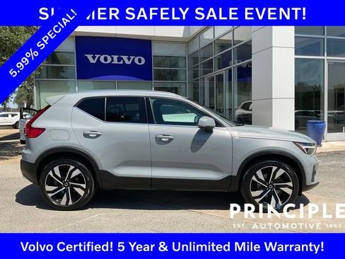 Certified 2025 Volvo XC40 B5 Plus w/ Protection Package Premier AWD/4WD image 11