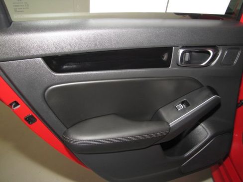 Certified 2025 Honda Civic Sport Touring image 14