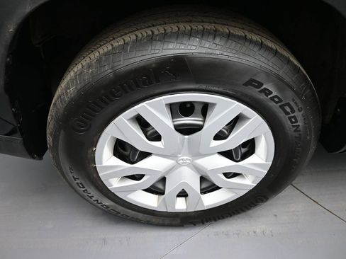 Certified 2025 Toyota Corolla Cross L image 12