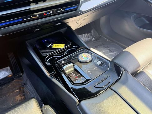 Used 2026 BMW 530i xDrive AWD/4WD image 16