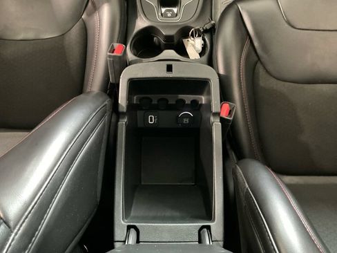 Used 2019 Jeep Cherokee Trailhawk AWD/4WD image 11