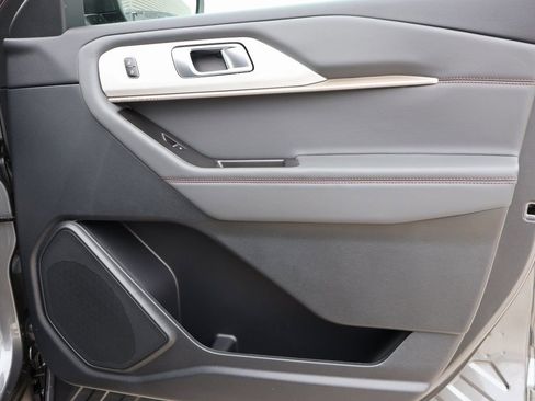 New 2026 Ford Explorer Active image 8