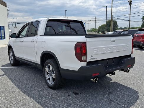 Certified 2025 Honda Ridgeline RTL image 4