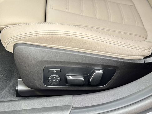 New 2026 BMW 330i 330i NA w/ M Sport Package image 19