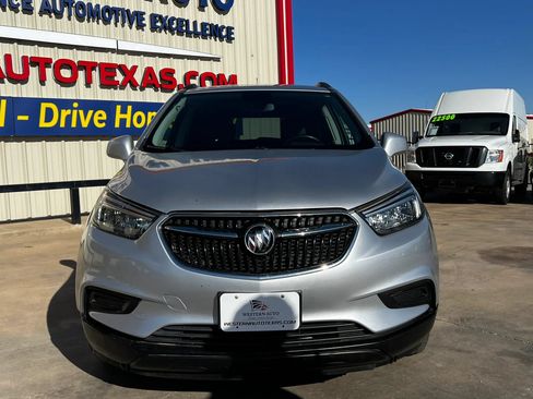 Used 2021 Buick Encore Preferred FWD image 2