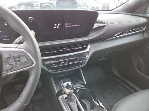 Used 2024 Buick Envista Avenir image 17