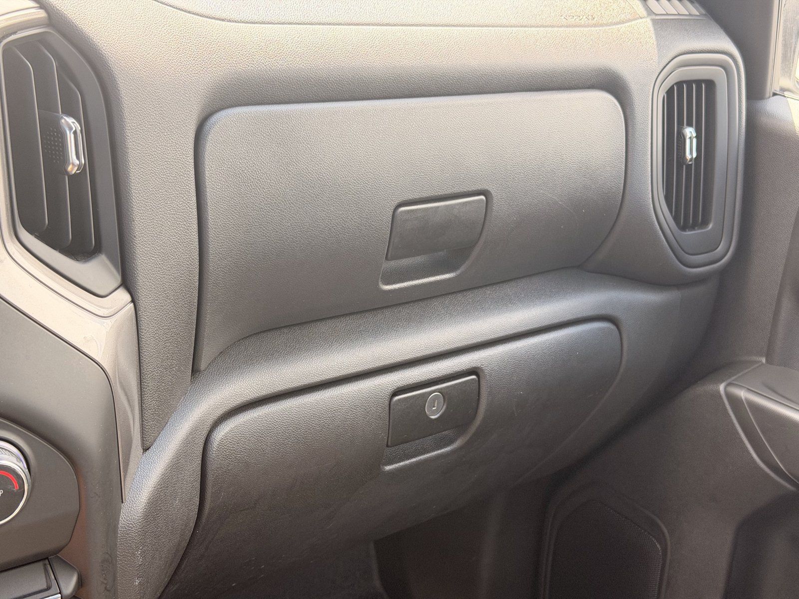 Used 2025 Chevrolet Silverado 1500 W/T RWD image 38