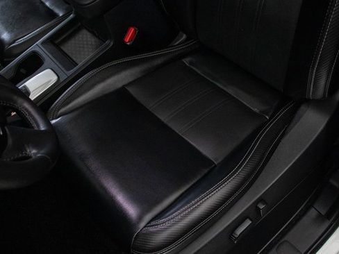 Used 2023 Nissan Frontier SV w/ SV Premium Package image 25