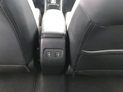 Used 2024 Nissan Kicks SR w/ SR Premium Package FWD image 14
