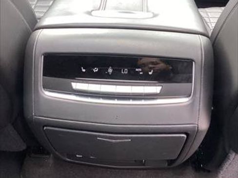 Used 2022 Cadillac Escalade ESV Sport Platinum AWD/4WD image 27