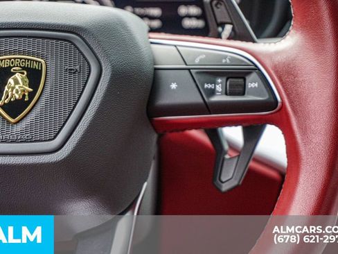 Used 2021 Lamborghini Urus image 33