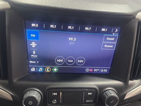 Used 2023 GMC Terrain SLT image 16