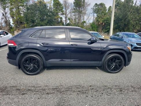 Used 2023 Volkswagen Atlas Cross Sport SE image 9
