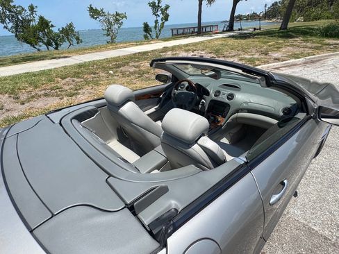 Used 2007 Mercedes-Benz SL 550 image 11