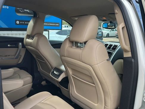 Used 2012 GMC Acadia SLT image 14