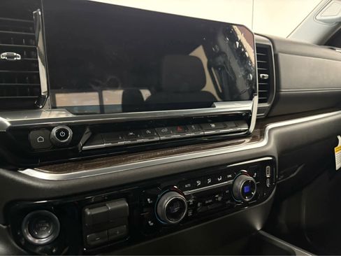 Certified 2025 Chevrolet Silverado 1500 RST w/ Rally Edition image 21