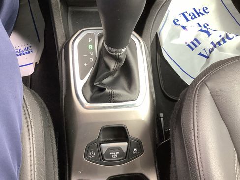 Used 2021 Jeep Renegade Limited w/ Sun & Sound Group image 21