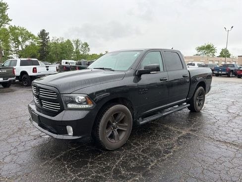Used 2017 RAM 1500 Sport w/ Black Ram 1500 Sport Group AWD/4WD image 4