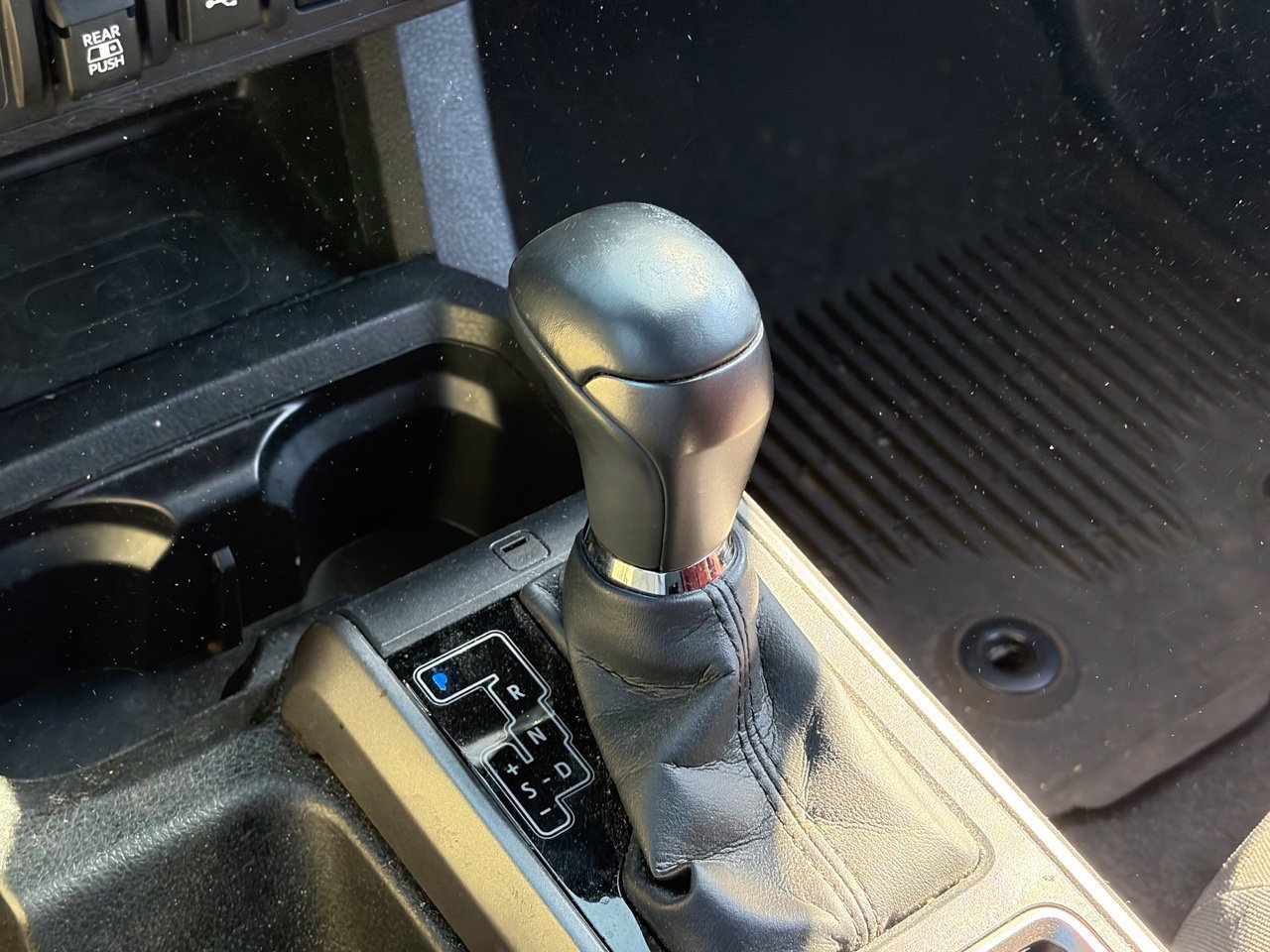 Used 2022 Toyota Tacoma TRD Off-Road AWD/4WD image 8