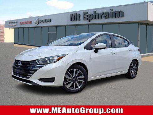 Used 2024 Nissan Versa SV FWD image 1