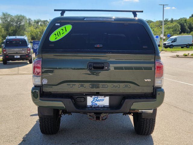 Used 2021 Toyota Tacoma TRD Off-Road w/ TRD Premium Off Road Package AWD/4WD image 12
