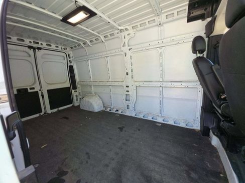 Used 2025 RAM ProMaster 2500 w/ Convenience Group FWD image 7