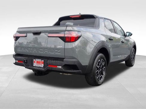 Used 2024 Hyundai Santa Cruz SE image 3