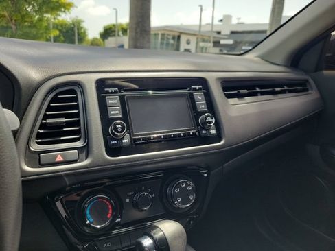 Used 2019 Honda HR-V LX image 28