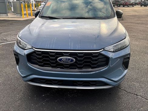 Used 2023 Ford Escape ST-Line w/ Tech Pack #1 AWD/4WD image 4