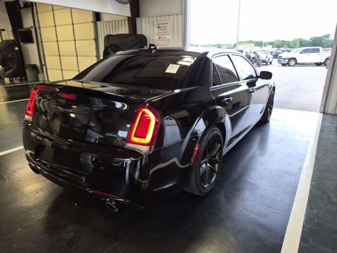 Used 2023 Chrysler 300 C RWD image 3