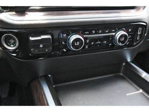 Used 2024 GMC Sierra 2500 SLT w/ Texas SLT Premium Package AWD/4WD image 24