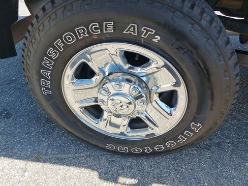 Used 2024 RAM 2500 Tradesman w/ Chrome Appearance Group AWD/4WD image 35