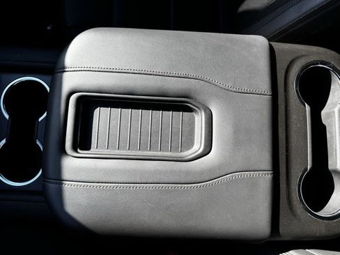 Certified 2024 Chevrolet Suburban High Country image 21