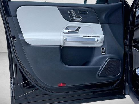 Certified 2023 Mercedes-Benz GLB 250 4MATIC image 18