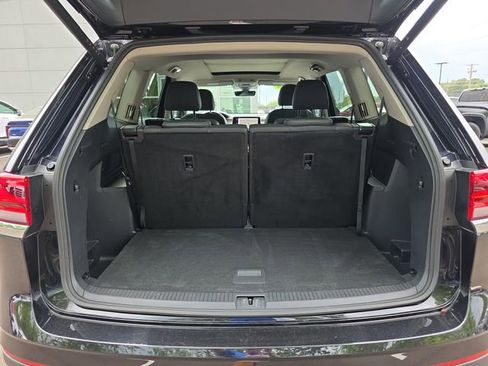 Used 2025 Volkswagen Atlas SEL AWD/4WD image 14