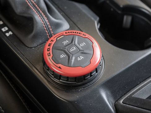 Used 2025 Ford Bronco Raptor AWD/4WD image 38
