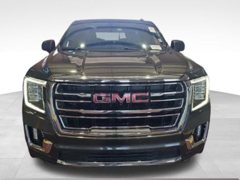 Used 2021 GMC Yukon SLT w/ SLT Luxury Plus Package image 3
