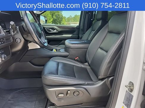 Used 2022 Chevrolet Suburban Z71 w/ Luxury Package AWD/4WD image 17